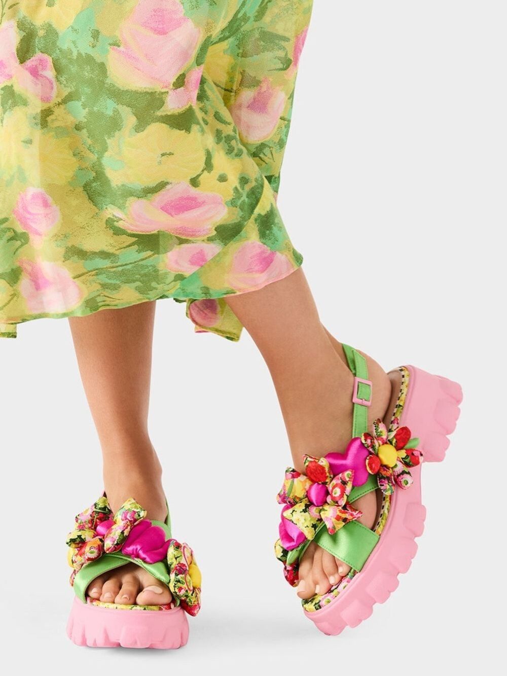 Betsey Johnson Jeromy Floral Platform Chunky Lugsole Platform Sandals